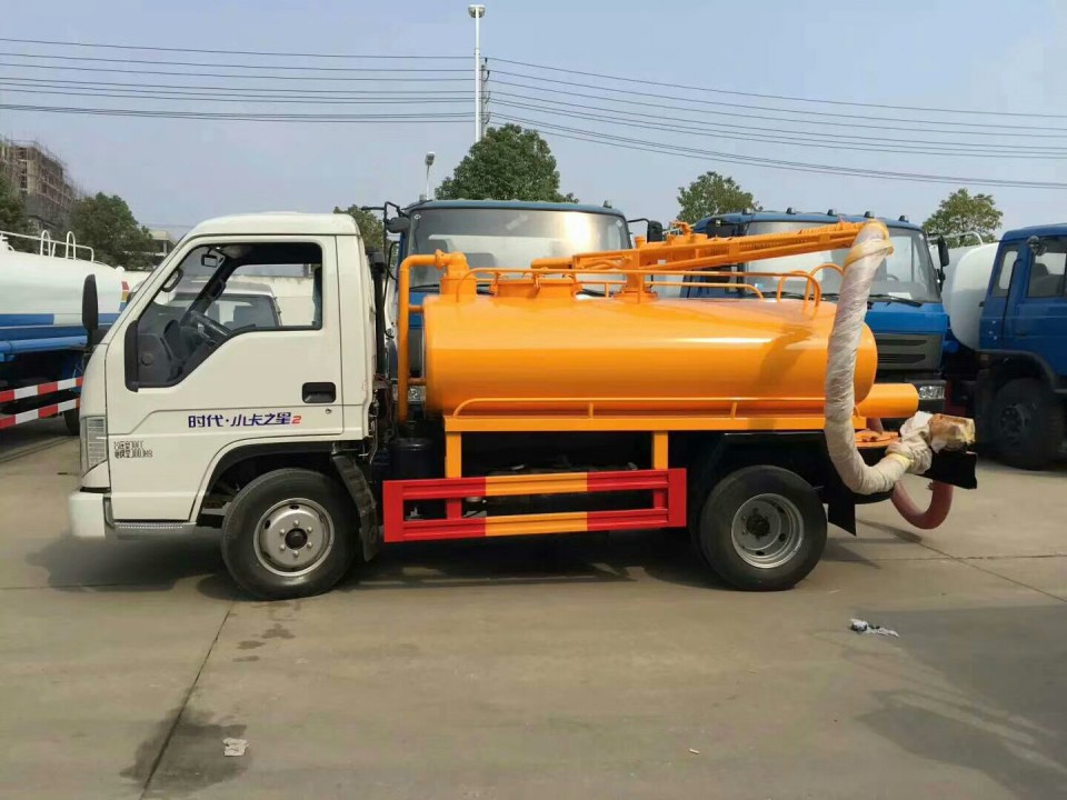 程力福田小卡之星3-4方吸粪车 (2)